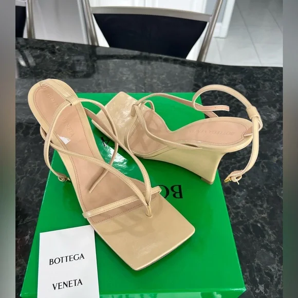 Bottega Veneta Beige Strappy Heels - Picture 4 of 9
